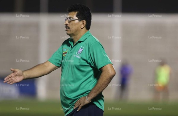 Carlos Martínez ya no es más el técnico del Platense