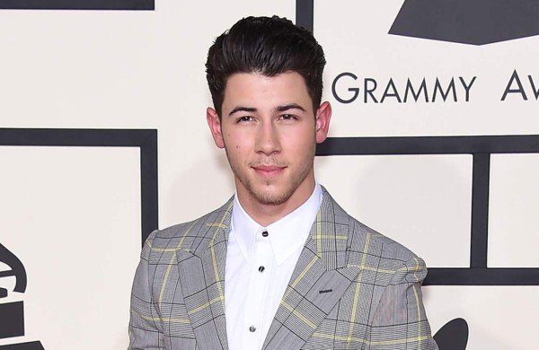 Nick Jonas podría trabajar con Ariana Grande