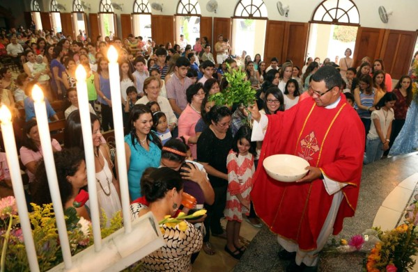 'Madres, no corten a sus hijas el deseo de ser mujeres de Dios”