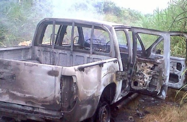 Matan a dos hombres e incendian carro en Honduras