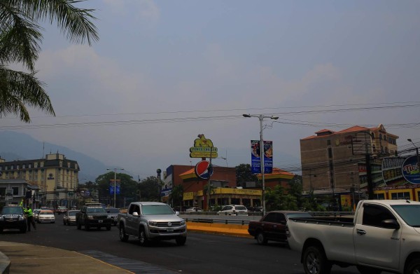 Llueve con granizos en La Esperanza y arde en San Pedro Sula