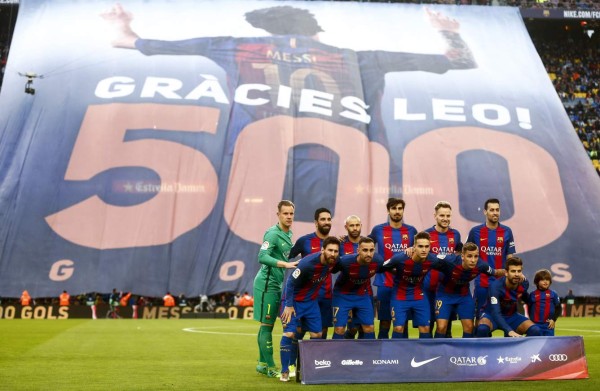 El Barcelona receta escandalosa goleada y sigue en la cima