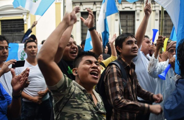 Guatemaltecos celebran fallo contra Otto Pérez