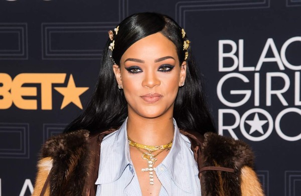 Rihanna bate récord en YouTube