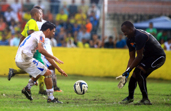 Parrillas One pega primero, pero deja con vida al Olimpia