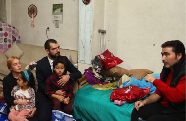 Lindsay Lohan visita a los refugiados sirios