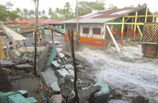 Marejadas dañan comunidades en el Golfo de Fonseca