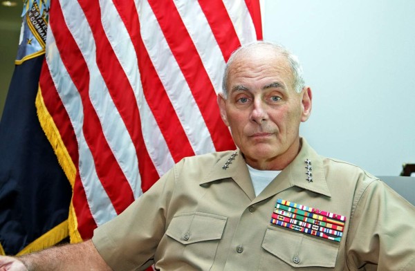 Trump elige a exjefe de Comando Sur como Secretario de Seguridad