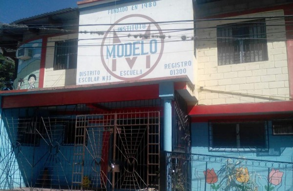 Investigan el cierre del Instituto Modelo de Tegucigalpa