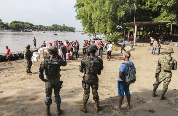 Cae flujo migratorio en río entre México y Guatemala por presencia de militares