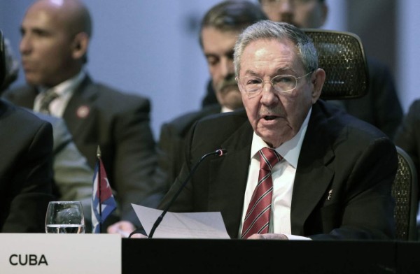 Raúl Castro exige a EUA eliminar el embargo a Cuba
