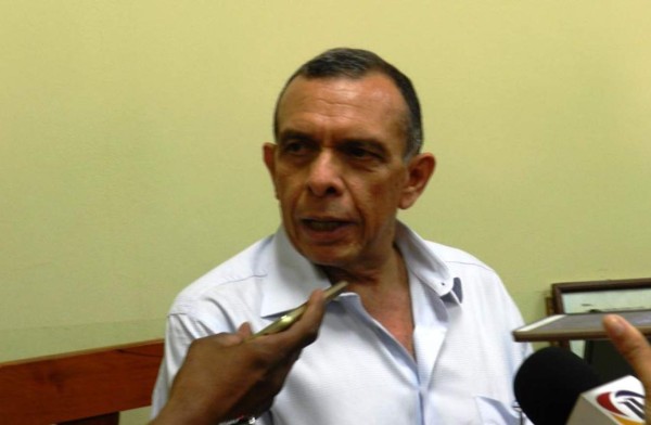 Expresidente Pepe Lobo se pone a disposición de la Fiscalía