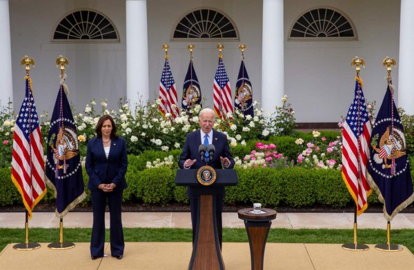 Biden recibió a 'soñadores” en la Casa Blanca para promover reforma migratoria