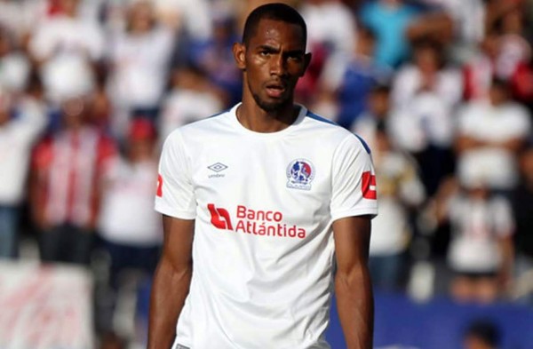 Olimpia renueva a Jerry Bengtson y muestra interés en Harold Fonseca