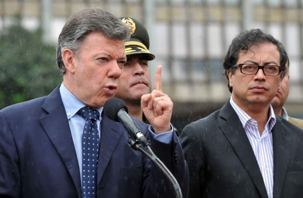 Presidente colombiano restituye en su cargo a destituido alcalde de Bogotá