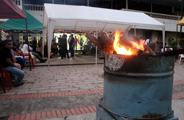 Espíritu navideño atrapa el Valle de Sula