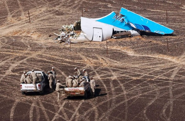 EUA cree que ISIS puso una bomba en avión ruso siniestrado