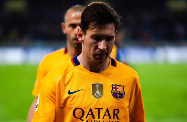 Fuerte pancarta contra Messi tras escándalo del 'Panamá Papers'