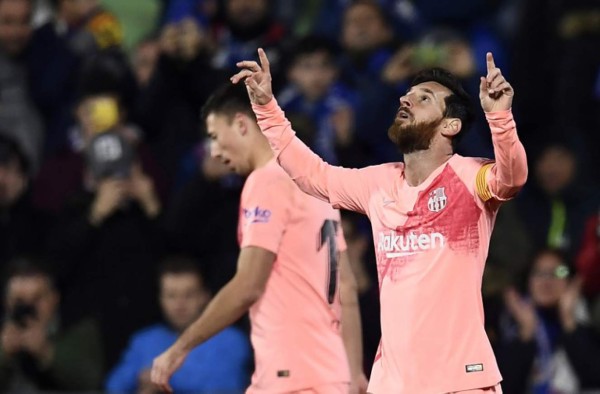 Messi guía triunfo del Barcelona ante Getafe y se afianza en la cima