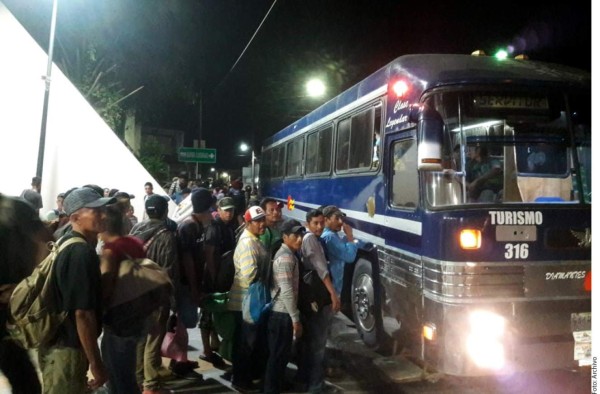 A diario salen de México para Honduras entre 6 a 8 buses con migrantes retornados