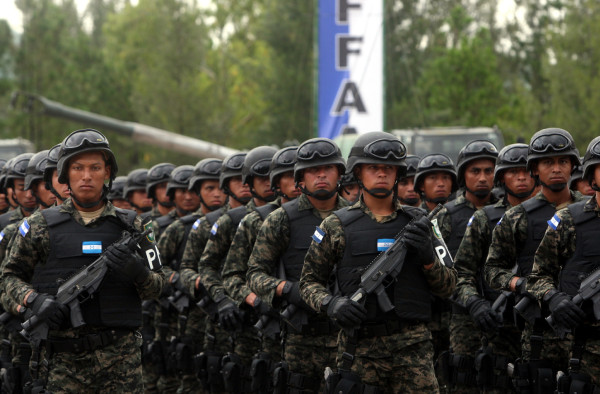 Gasto militar de El Salvador dobló al de Honduras en 12 años