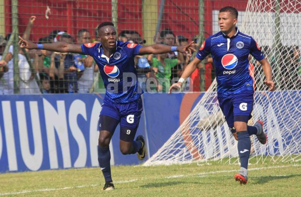 Marathón corta mala racha ante Motagua y se adueña de la cima