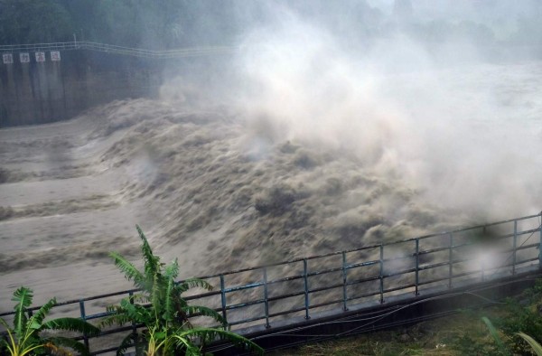 Tifón Megi causa al menos 5 muertos en Taiwán y China