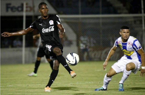 Olimpia vence al Victoria y tiene un pie en la final