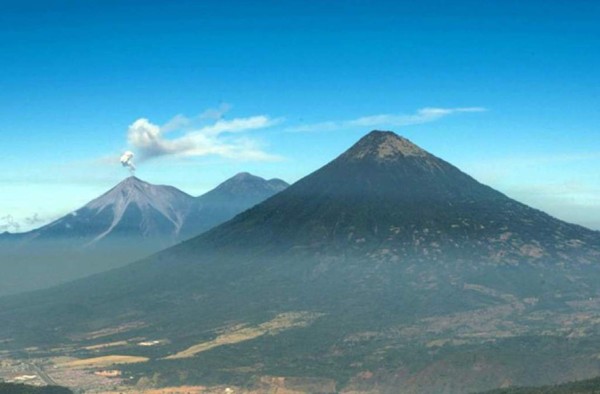 Guatemala: El volcán de Fuego disminuye su actividad