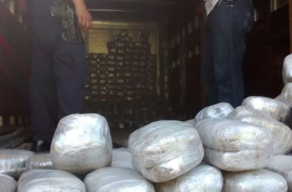 Hasta este mediodía se había contabilizado 1,436 kilos de supuesta marihuana.