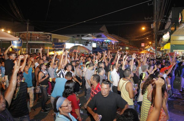 La Ceiba vibró con más de 19 grupos en el Gran Carnaval de La Amistad