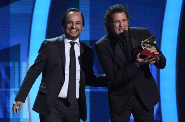 Carlos Vives y su 'Bicicleta' triunfan en los Latin Grammy