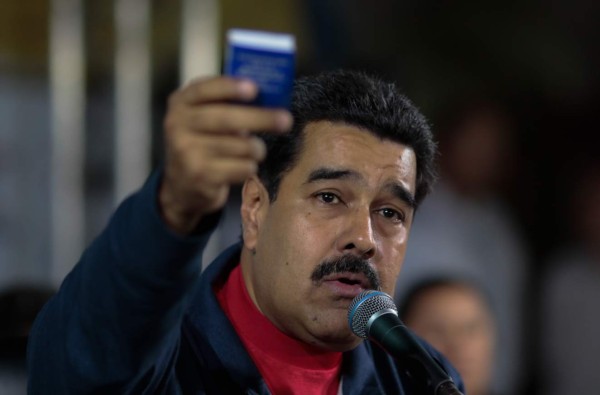 Maduro recibirá aporte de empresarios para nuevo modelo económico