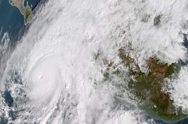 En vivo: El monstruoso huracán Willa ya azota costas mexicanas