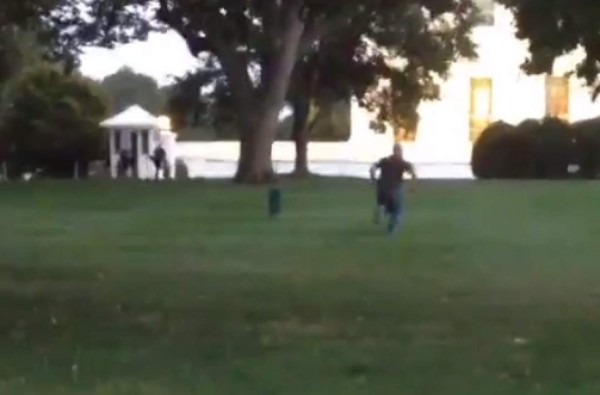 Video muestra al intruso que puso en alerta a la Casa Blanca