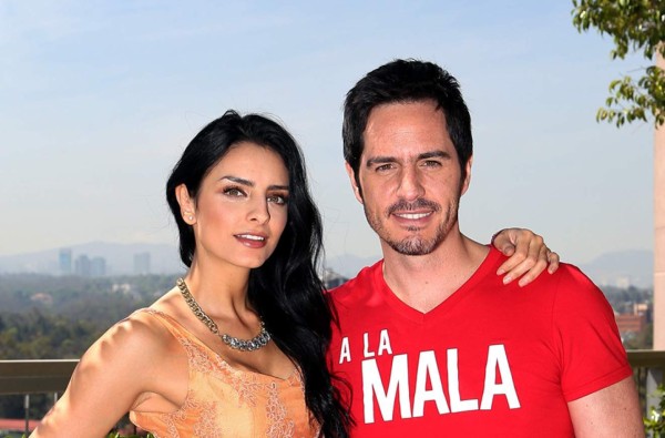 Aislinn Derbez arremete contra Televisa por vetar a su novio de entrevista
