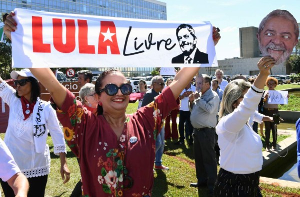 Corte Suprema de Brasil niega libertad a Lula