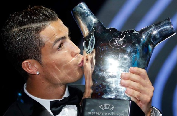 Cristiano Ronaldo, mejor jugador de la Uefa
