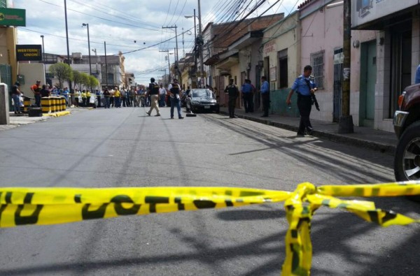 Acribillan a tres personas dentro de un negocio en Comayagüela