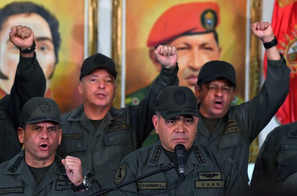 Fuerza Armada se dice en 'alerta' para evitar violación de fronteras venezolanas
