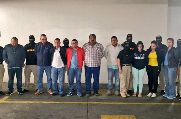 Dictan detención judicial a 9 supuestos socios de Los Cachiros