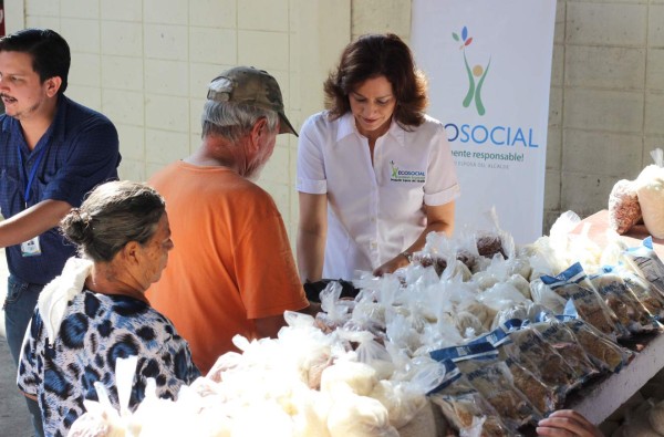 Unos 900 adultos mayores de San Pedro Sula reciben ayuda