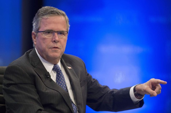 Jeb Bush busca conquistar al voto hispano con su 'biculturalidad”
