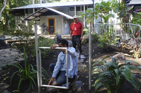 Voluntario construye primer jardín japonés en San Pedro Sula