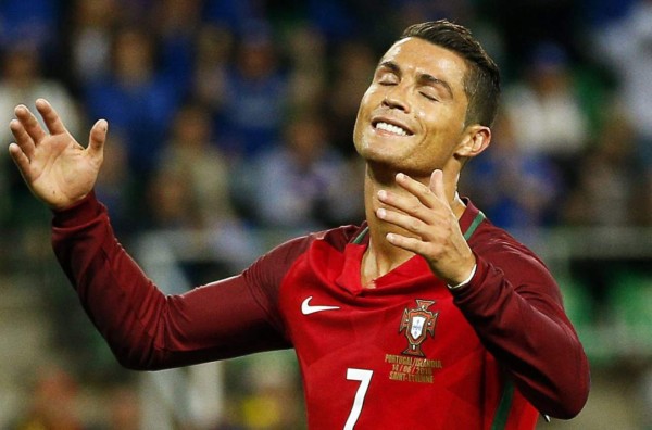 Portugal y Cristiano decepcionan en su debut de la Euro