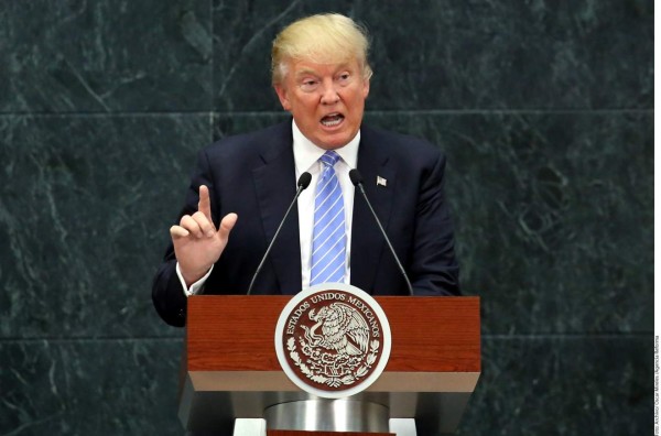 Trump arremete contra sondeos que le dan baja aprobación