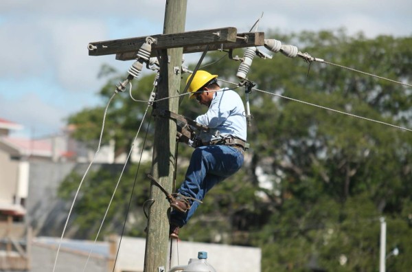 Enee busca poner en la central de riesgo a los clientes morosos