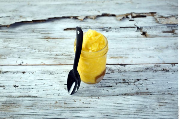 Dulce helado de mango y piña