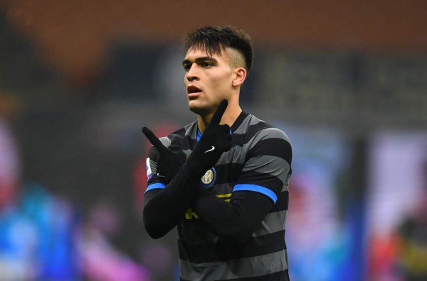 Lautaro Martínez rompe su sequía y el Inter golea para seguir al acecho del AC Milan