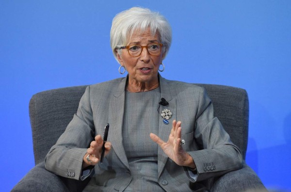 Directora del FMI irá a juicio en Francia